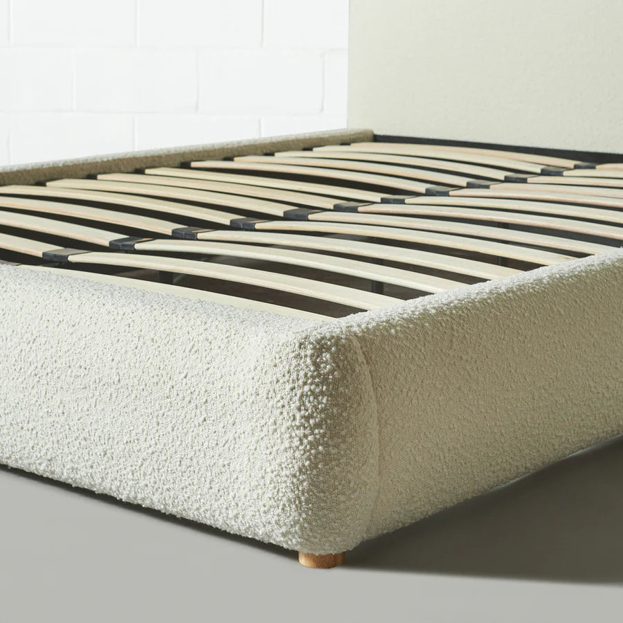 TOULOUSE - Cream Boucle Fabric Bed